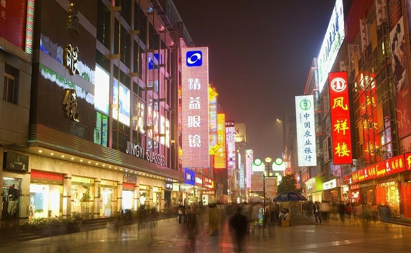 走在街上，發(fā)掘商店標識照貓畫虎，統(tǒng)一式店鋪招牌有需要嗎？7