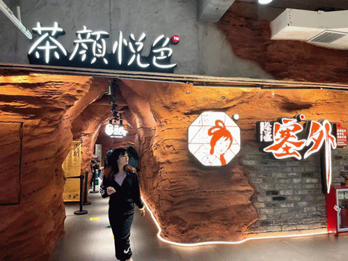 走訪長(zhǎng)沙、重慶等地后，我總結(jié)出一套廣告牌子“吸金術(shù)”2