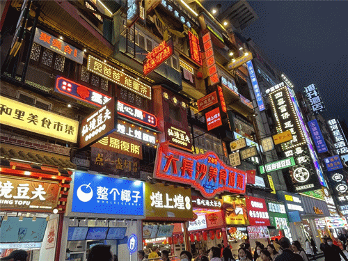 走訪長(zhǎng)沙、重慶等地后，我總結(jié)出一套廣告牌子“吸金術(shù)”3
