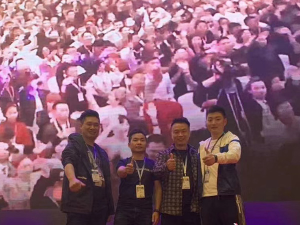 授人魚不如授人以漁！鑫麗華廣告家人們一起好好學習，天天向上！